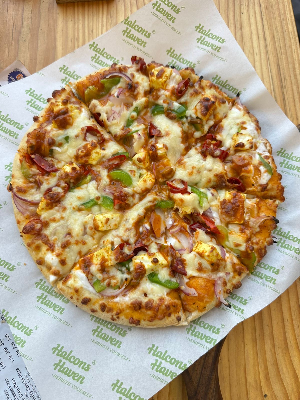 Makhani Paneer Pizza